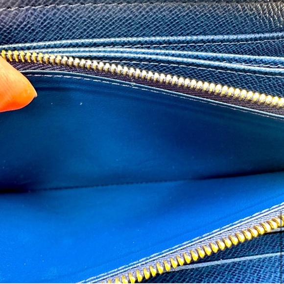 Louis Vuitton Limited Edition 3D effect sequin damier - Picture 10 of 11